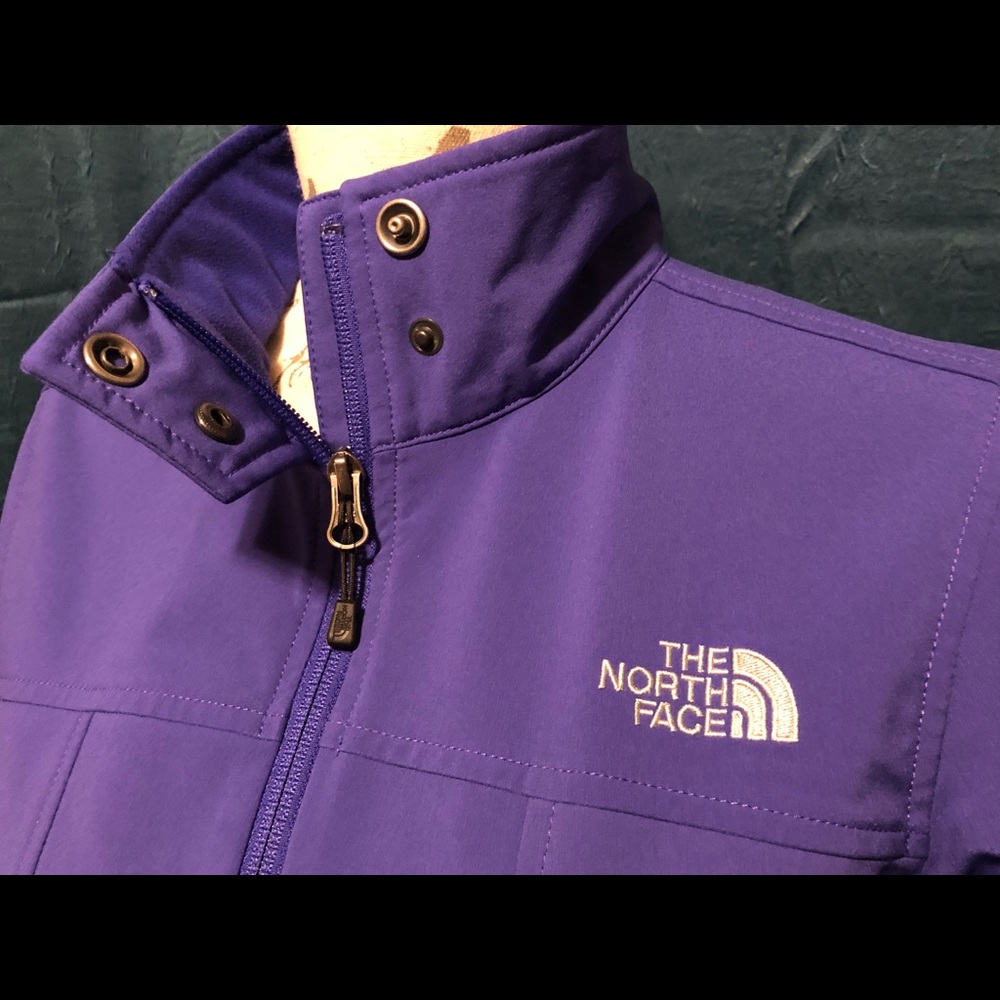 North Face Coat - Size Medium